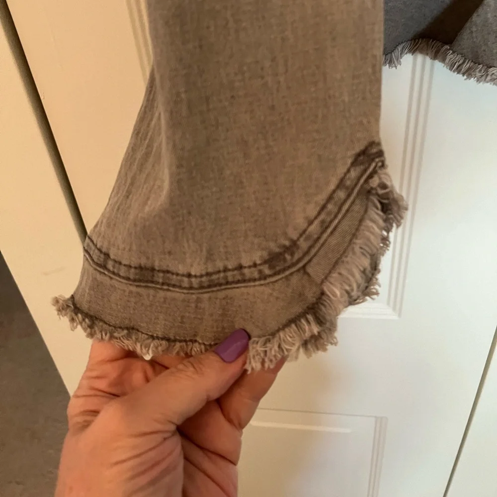 DG2 By Diane Gilman Gray Flower Denim Jacket - Picture 9 of 11